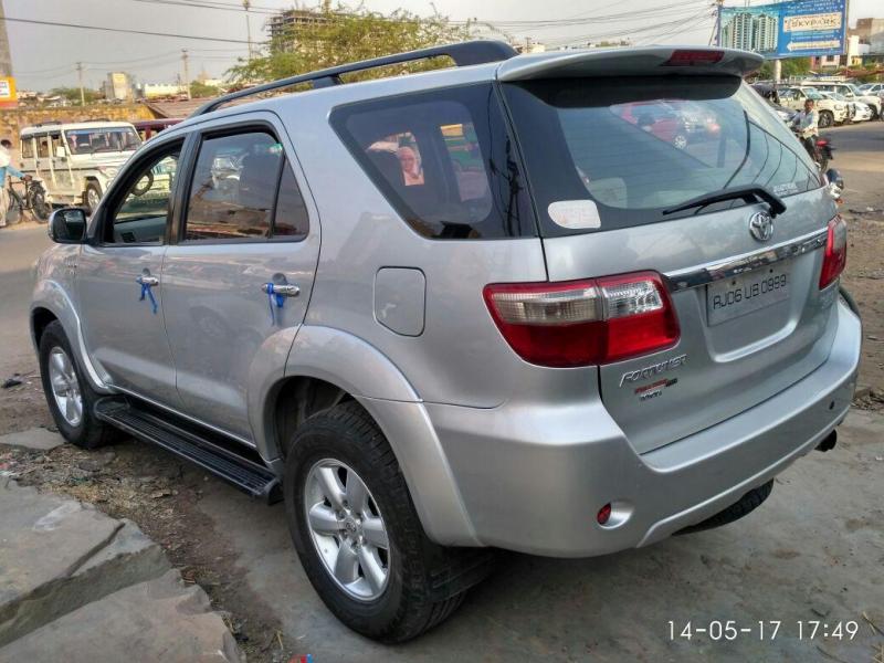 Toyota Fortuner 3.0 MT 4X4 2010