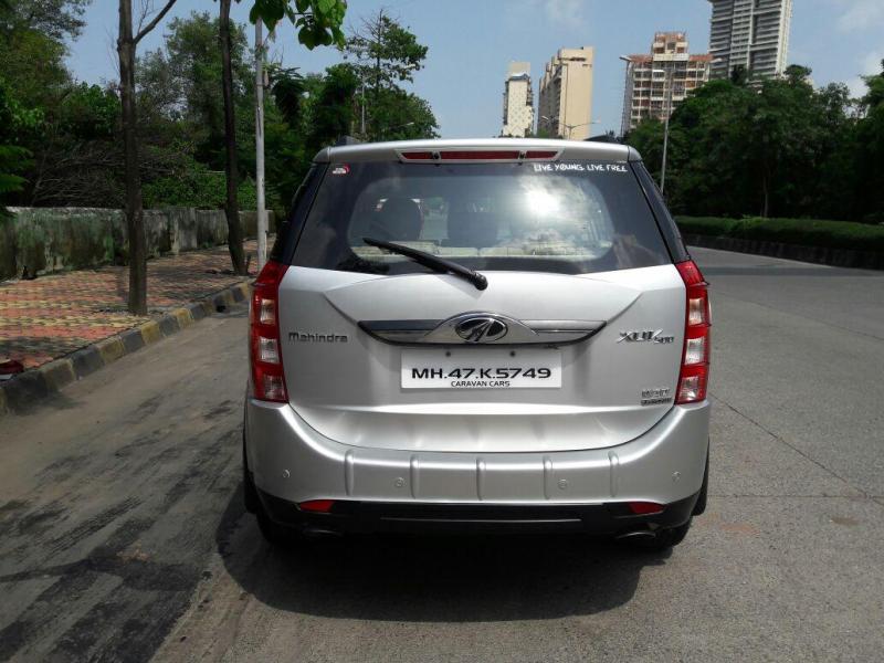 Mahindra XUV500 W10 AT 2016