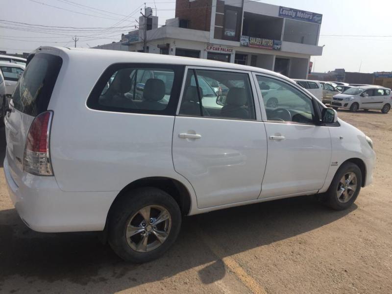 Toyota Innova 2.5 G 2010