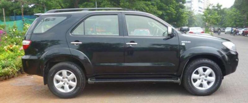 Toyota Fortuner 3.0 4X4 MT 2012