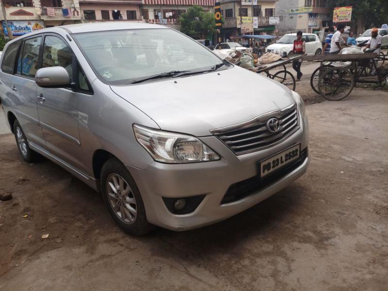 Toyota Innova 2.5 VX (Diesel) 7 Seater 2012