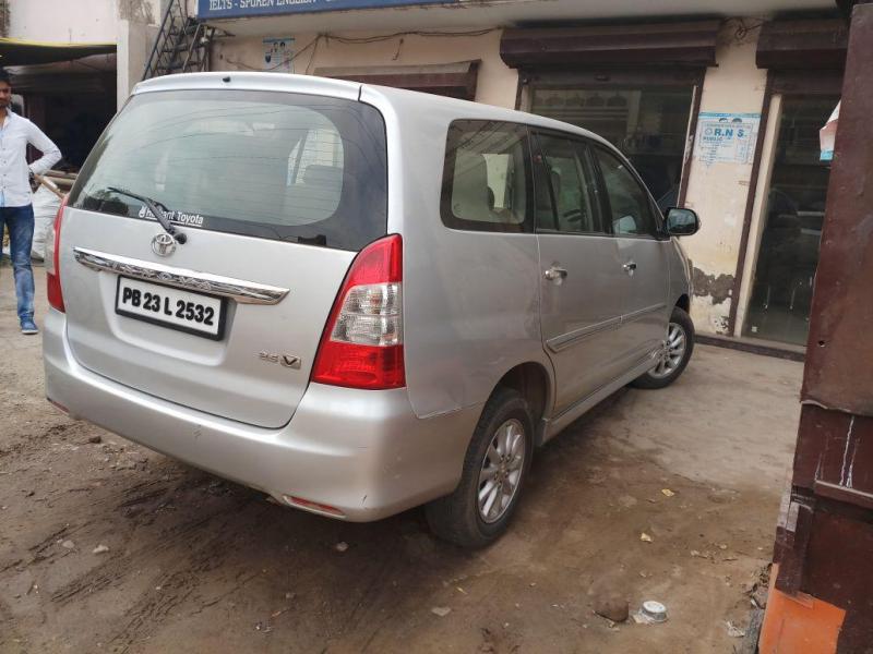 Toyota Innova 2.5 VX (Diesel) 7 Seater 2012