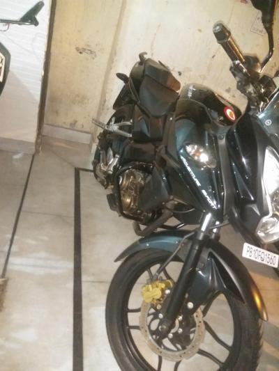 Bajaj Pulsar AS200 2014