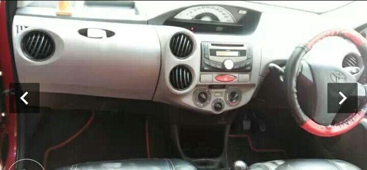 Toyota Etios Liva G 2011