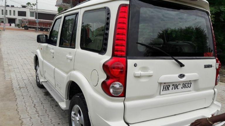 Mahindra Scorpio S10 2009
