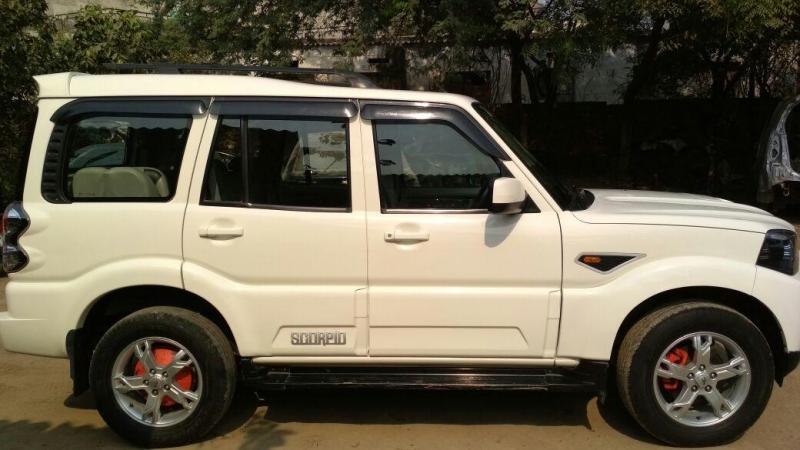 Mahindra Scorpio S6 Plus 2014