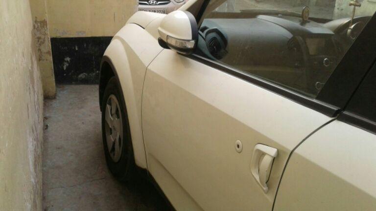 Mahindra XUV500 W6 1.99 2016