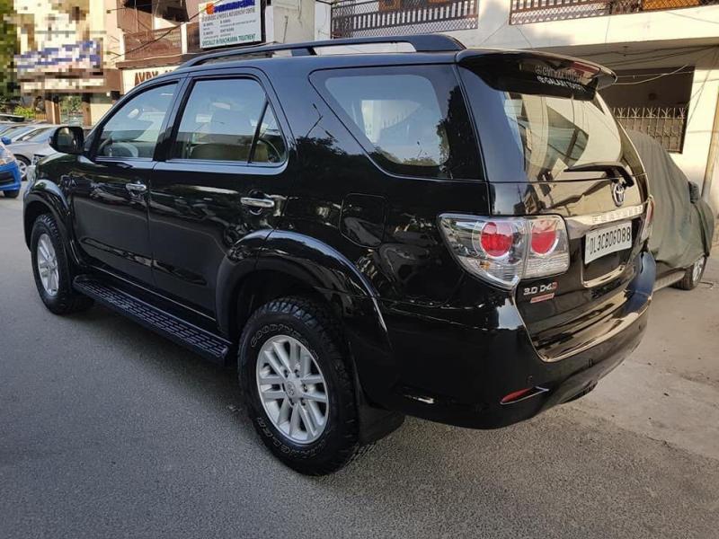 Toyota Fortuner 3.0 4X2 AT 2012