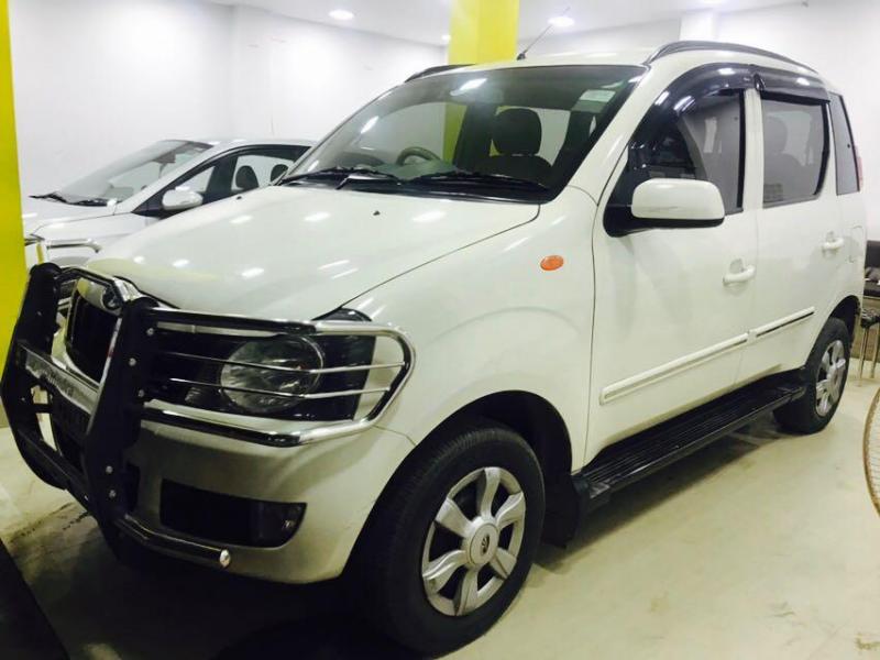 Mahindra Quanto C6 2012