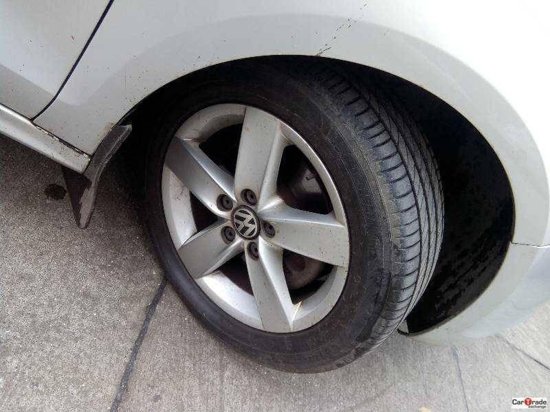 Volkswagen Jetta 2.0 TDI HIGHLINE MT 2013