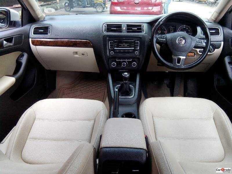 Volkswagen Jetta 2.0 TDI HIGHLINE MT 2013