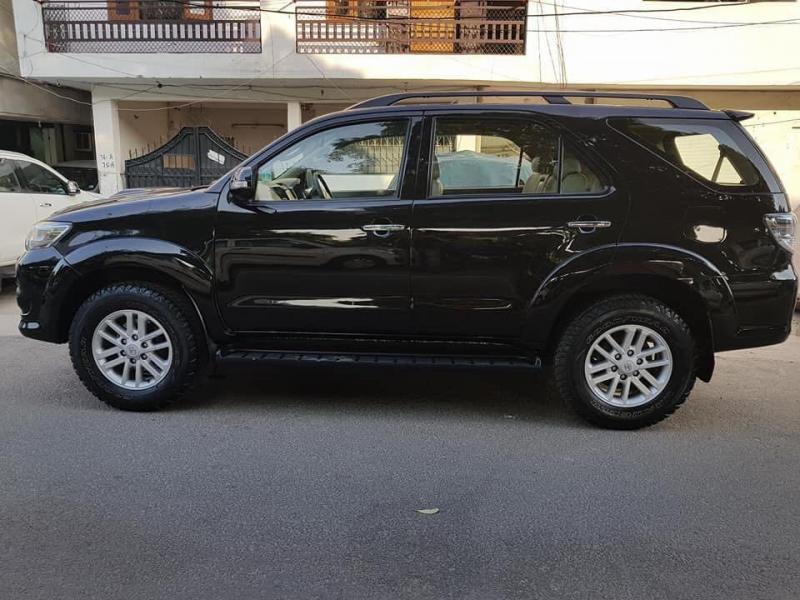 Toyota Fortuner 3.0 4X2 AT 2012