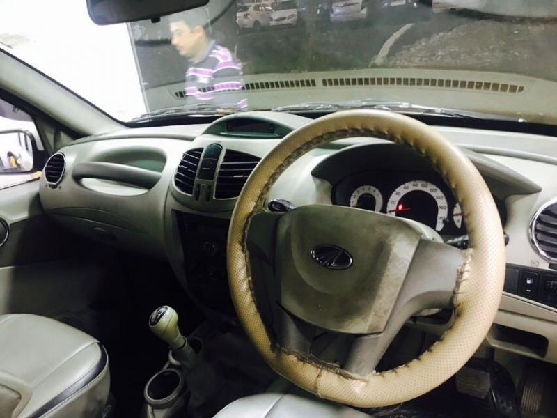Mahindra Quanto C6 2012