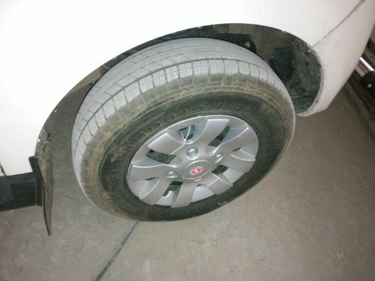 Mahindra Xylo E4 2011