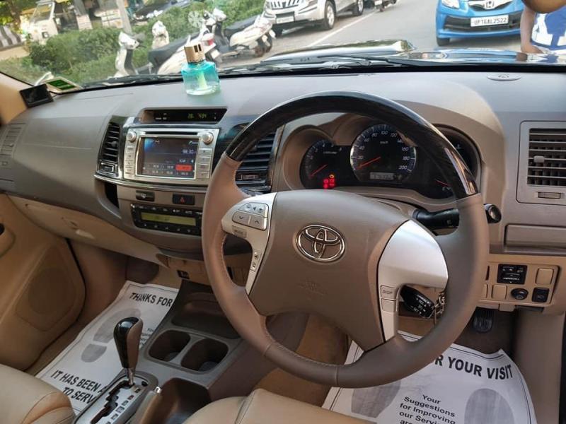 Toyota Fortuner 3.0 4X2 AT 2012