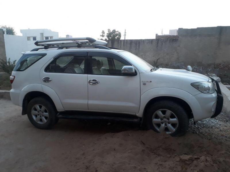 Toyota Fortuner 2.5 4x2 AT TRD Sportivo 2010