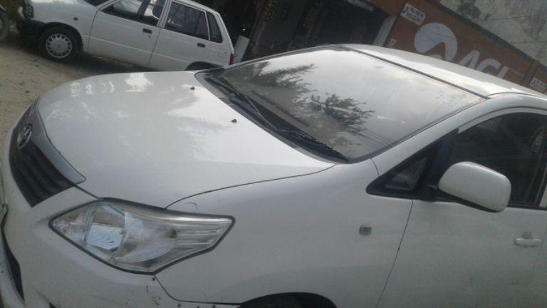 Toyota Innova 2.5 GX 8 STR BS IV 2011