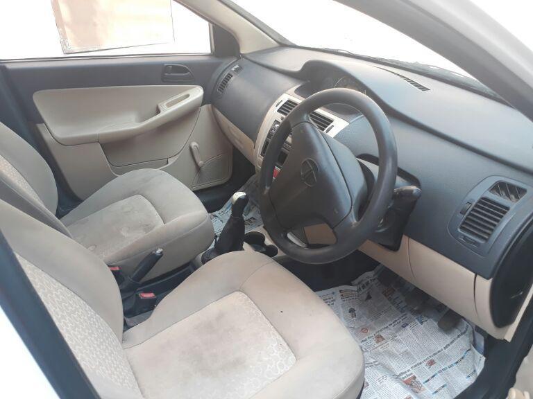 Tata Indica Vista Quadrajet LS 2013