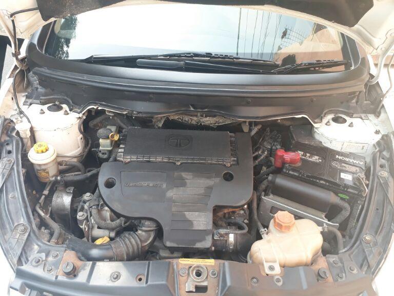 Tata Indica Vista Quadrajet LS 2013