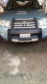 Toyota Fortuner 2.5 4x2 MT TRD Sportivo 2009