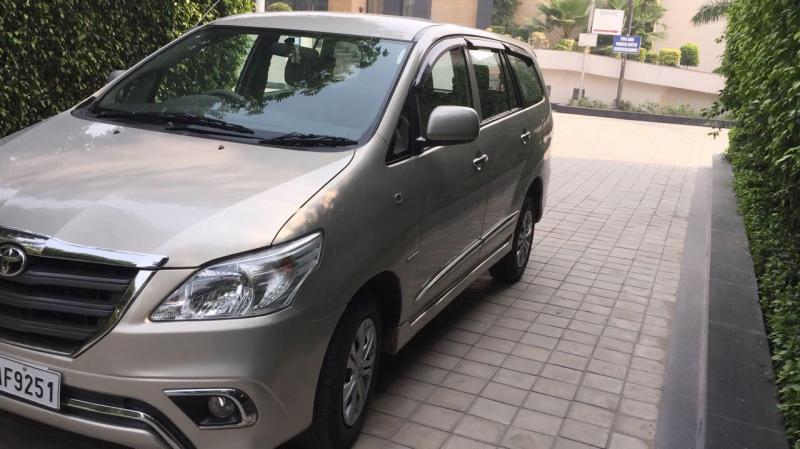 Toyota Innova 2.5 G 2014