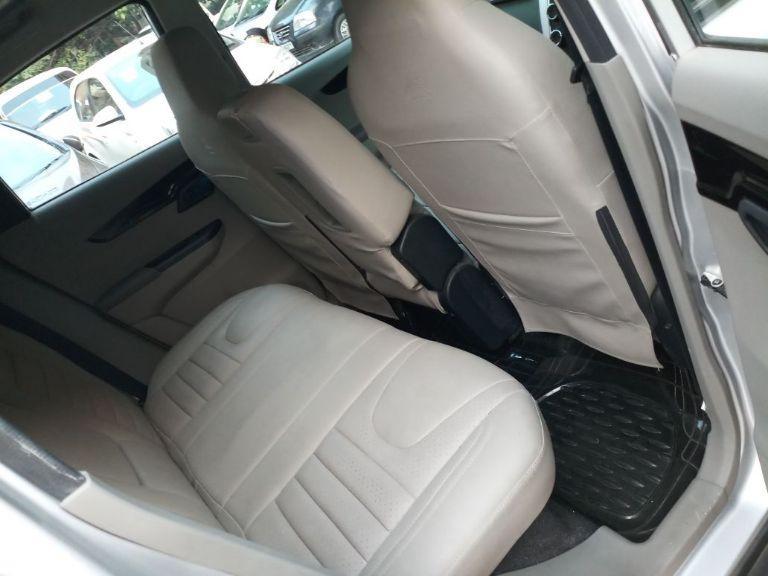 Mahindra KUV100 K6 6 STR 2016