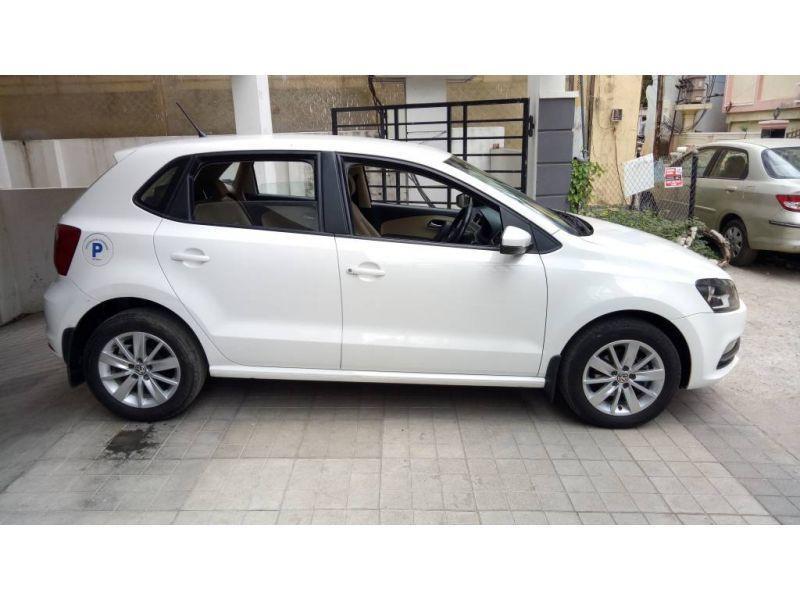 Volkswagen Polo Highline1.2L (P) 2015