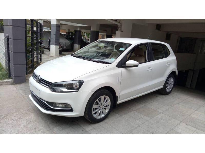 Volkswagen Polo Highline1.2L (P) 2015