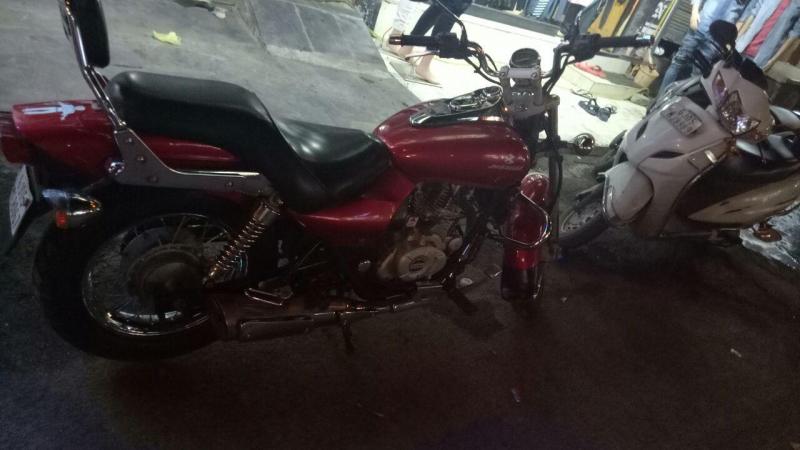 Bajaj Avenger 220cc 2015