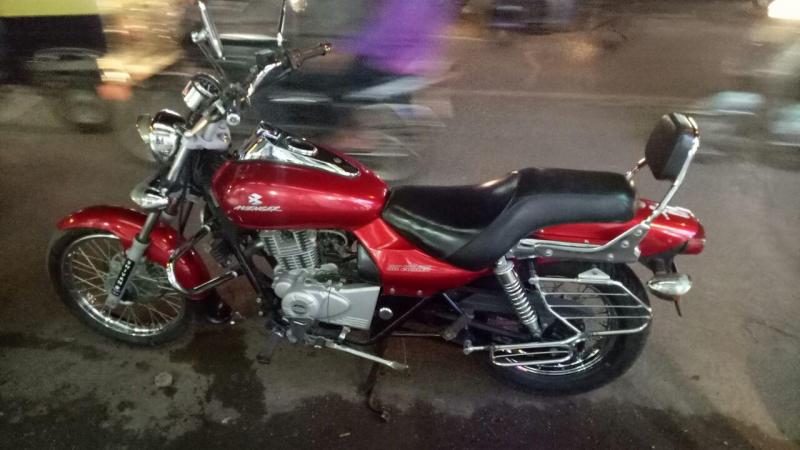 Bajaj Avenger 220cc 2015