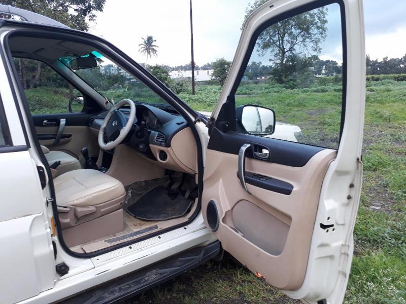 Tata Safari Storme 2.2 EX 4X2 2013