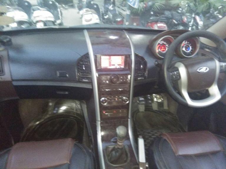 Mahindra XUV500 W8 2012