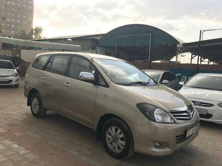 Toyota Innova 2.5 V 7 STR 2009
