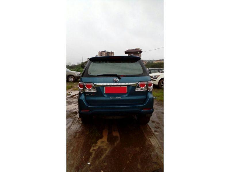 Toyota Fortuner 3.0 4x2 MT 2012