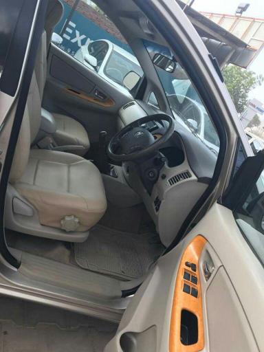 Toyota Innova 2.5 V 7 STR 2009