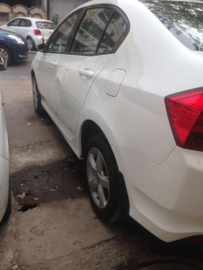 Honda City S i-VTEC 2013