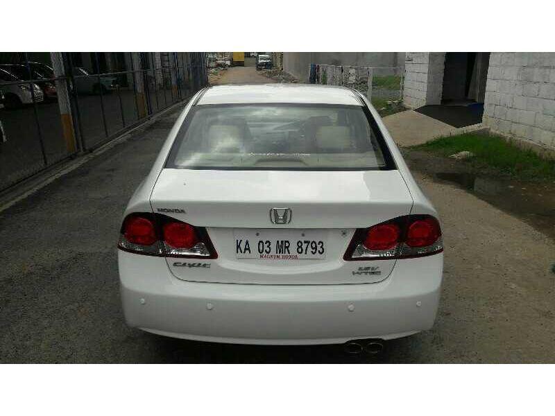 Honda Civic 1.8 V AT 2013