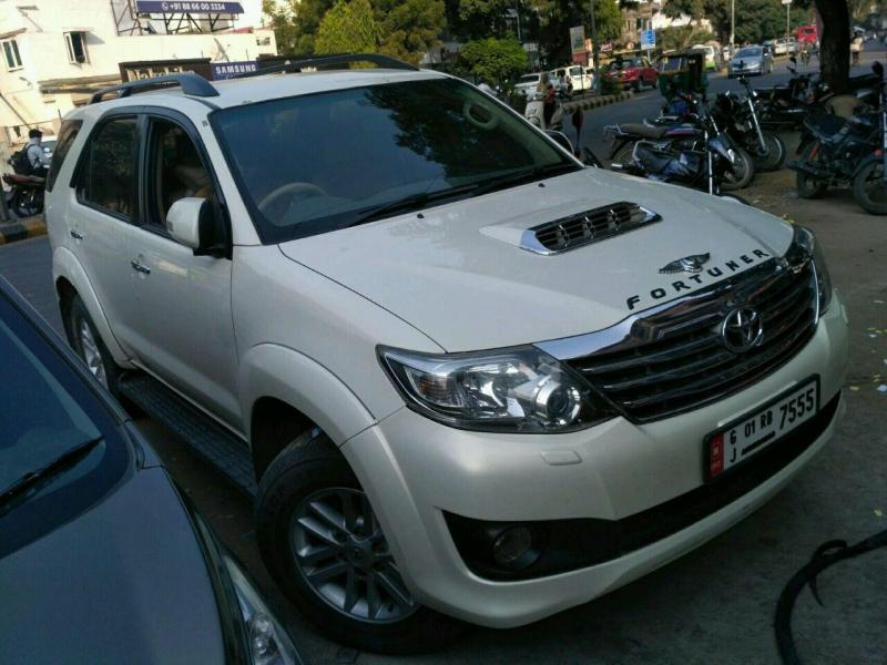 Toyota Fortuner 2.8 4x4 MT 2013