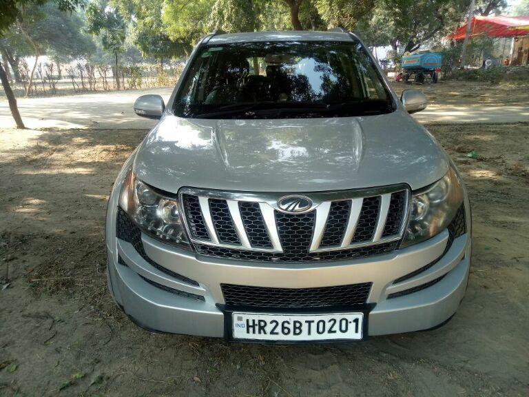 Mahindra XUV500 W8 2012