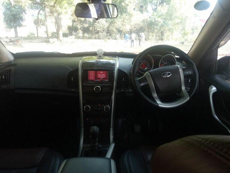 Mahindra XUV500 W8 2012