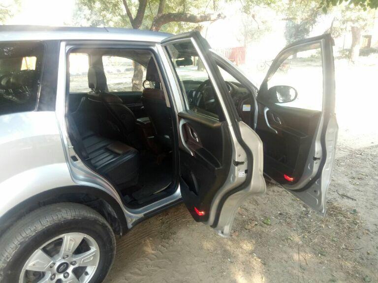 Mahindra XUV500 W8 2012