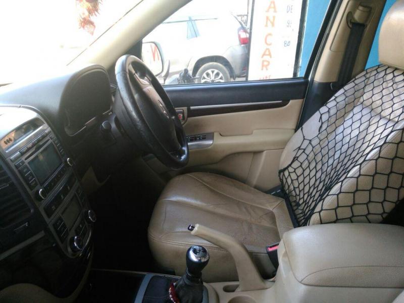 Hyundai Santa Fe 2WD MT 2013