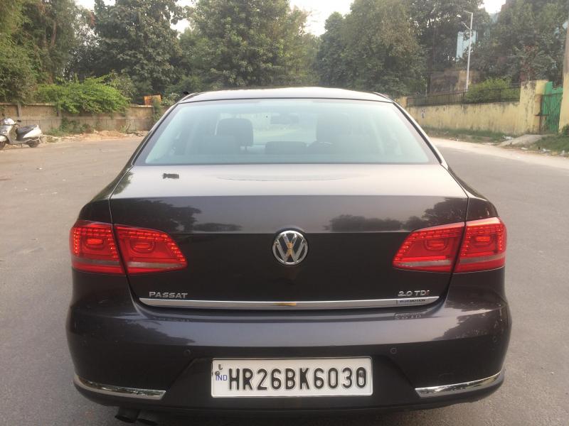 Volkswagen Passat Comfortline 2.0 TDI AT 2011
