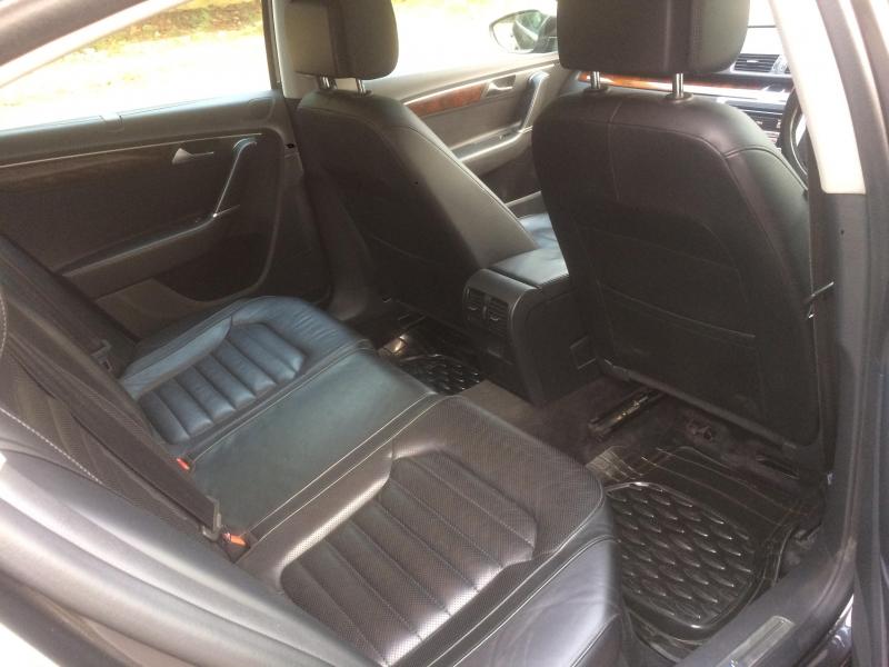 Volkswagen Passat Comfortline 2.0 TDI AT 2011