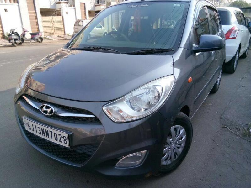Hyundai i10 Sportz 1.2 AT 2015