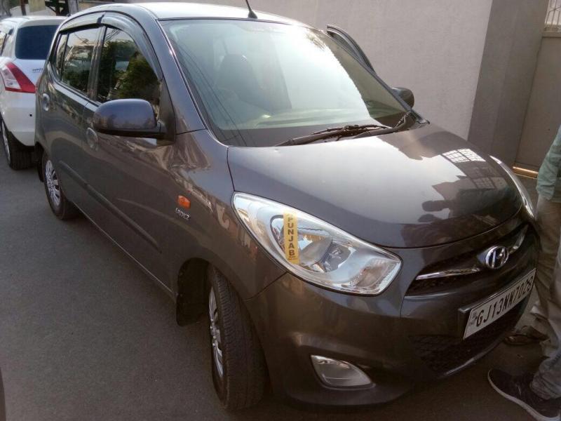 Hyundai i10 Sportz 1.2 AT 2015