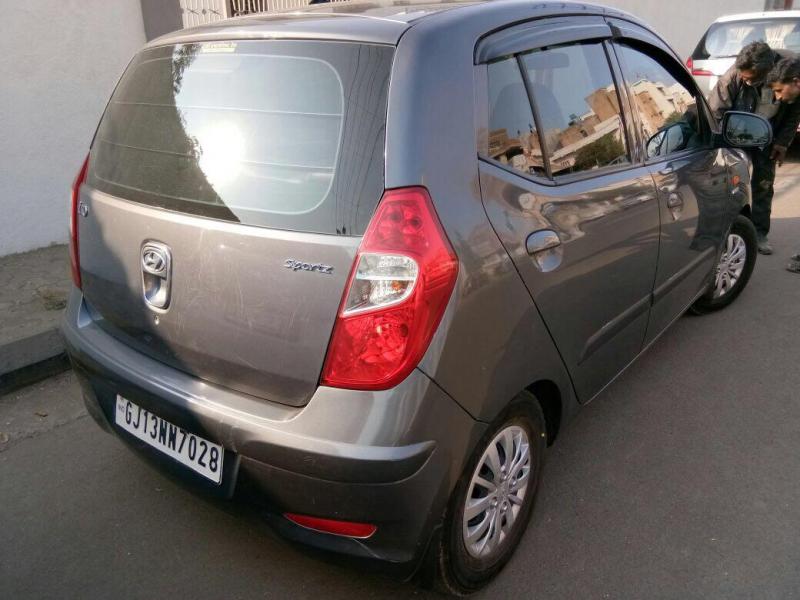 Hyundai i10 Sportz 1.2 AT 2015