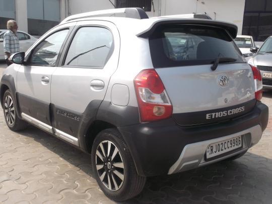 Toyota Etios Cross 1.4 VD 2016