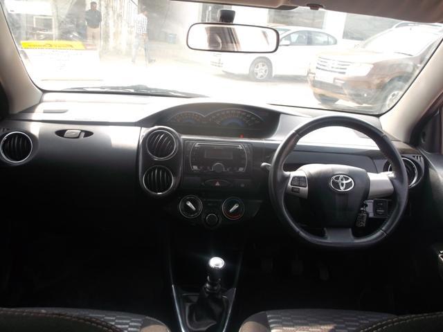 Toyota Etios Cross 1.4 VD 2016