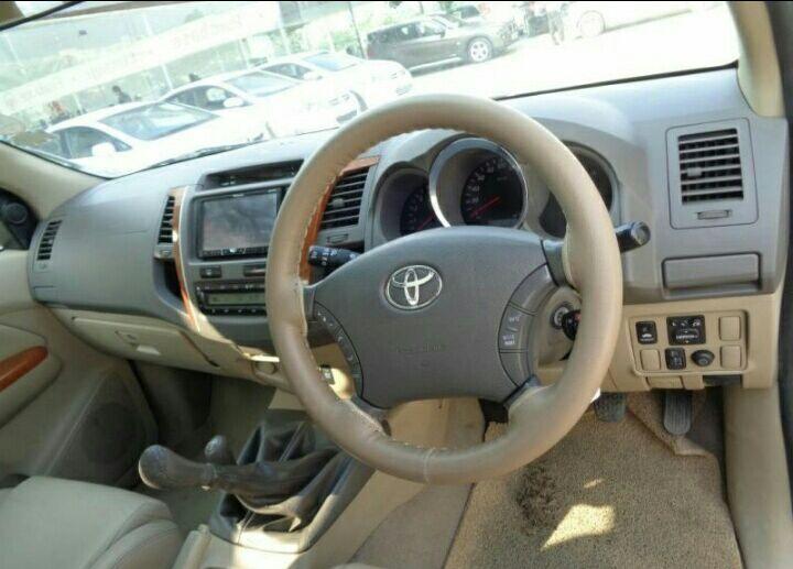 Toyota Fortuner 3.0 4x2 MT 2011